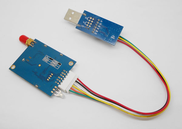 使用專用6PIN端子線連接SV651無線數(shù)傳模塊和對應接口的轉接板